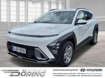 Gebraucht Hyundai Kona Trend 120 PS (88 kW) 2024 Atlas white / sol (weiss) SUV