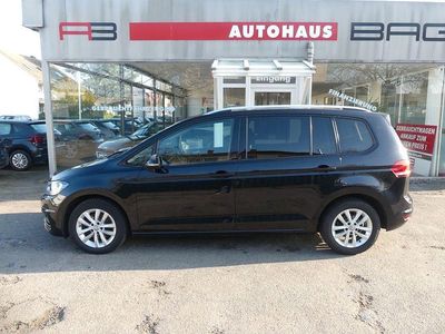 Schwarz Gebraucht 2016 VW Touran Comfortline Van / Kleinbus | 14.490 € (Etwas zu teuer)