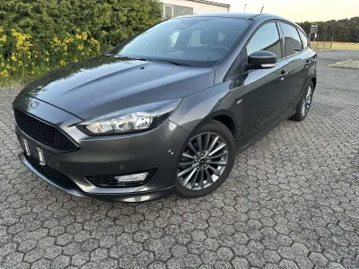 Gebraucht Ford Focus ST-Line 140 PS (102 kW) 2018 Magneticgrau (metallic) Kleinwagen