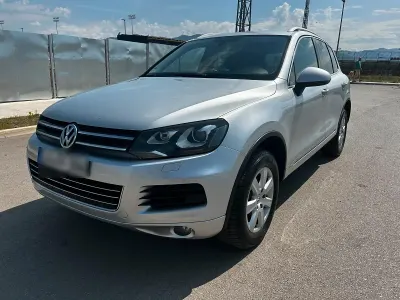Gebraucht VW Touareg 240 PS (176 kW) 2010 Grau SUV
