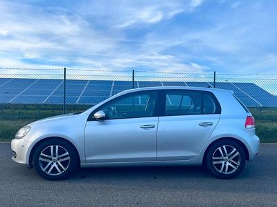 Używany VW Golf VI 105 KM (77 kW) 2009 Srebrny Hatchback