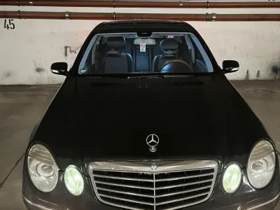 Używany Mercedes E280 Avantgarde 190 KM (139 kW) 2007 Czarny Sedan/Limuzyna