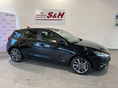 gebraucht Hyundai i30 1,0T Connect&Go 7-DCT NAVI Tempo PDCv+h SH