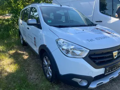 Gebraucht Dacia Lodgy Stepway 109 PS (80 kW) 2017 Weiß Van / Kleinbus