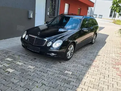 Gebraucht Mercedes E200 224 PS (164 kW) 2008 Schwarz Kombi