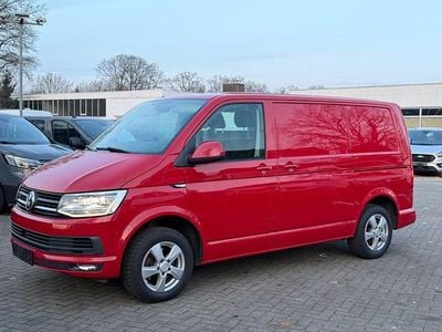 Rot Gebraucht 2018 VW Transporter Van | 26.900 € (Fairer Preis)