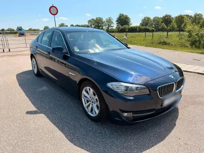 Gebraucht BMW 520 184 PS (135 kW) 2010 Blau Limousine