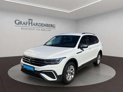 Weiß Gebraucht 2024 VW Tiguan Allspace Life SUV | 33.332 € (Fairer Preis)