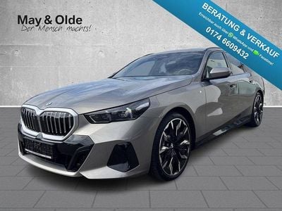 Grau Gebraucht 2025 BMW 520 Performance Kombi | 46.990 € (Superpreis)