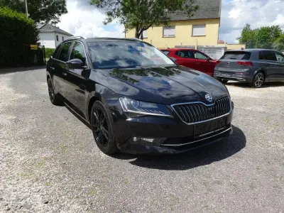 Gebraucht Skoda Superb Style 190 PS (139 kW) 2016 Schwarz Kombi
