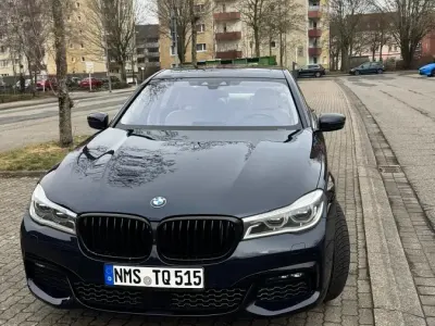 Gebraucht BMW 750L 2015 Blau Limousine