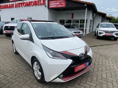 Gebraucht Toyota Aygo 69 PS (50 kW) 2017 Weiß Kleinwagen