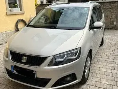 Używany Seat Alhambra Ecomotive 177 KM (130 kW) 2013 Srebrny Minivan