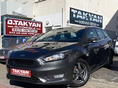 Gebraucht Ford Focus Cool & Connect 125 PS (91 kW) 2017 Grau Limousine