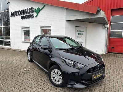 Gebraucht Toyota Yaris Hybrid Business Edition 92 PS (67 kW) 2023 Schwarz Kleinwagen
