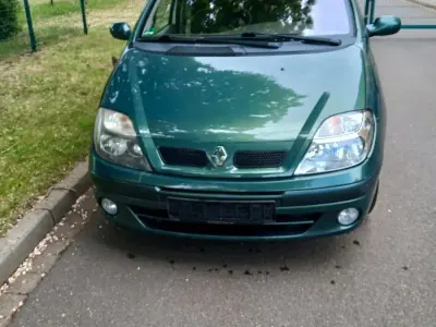 Używany Renault Scénic 105 KM (77 kW) 2002 Zielony Minivan