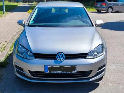 Gebraucht VW Golf VII 105 PS (77 kW) 2026 Grau Kleinwagen