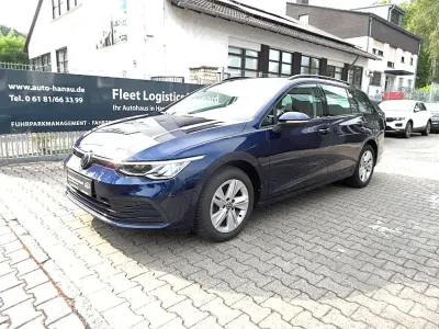 Gebraucht VW Golf VIII Life 116 PS (85 kW) 2023 Blau Kombi