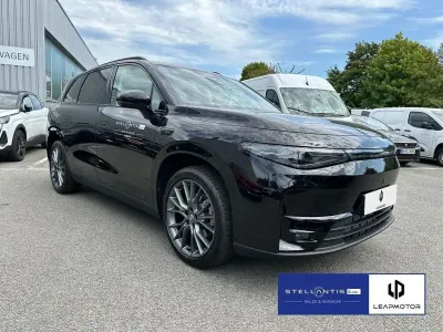 Uusi Leapmotor C10 215 HP (158 kW) 2026 Musta Katumaasturi