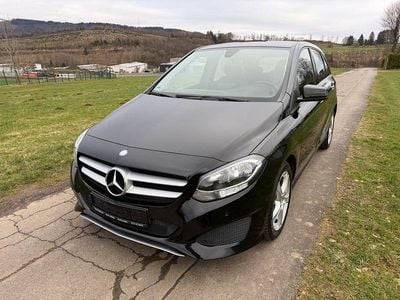 Gebraucht Mercedes B180 109 PS (80 kW) 2016 Schwarz Van / Kleinbus