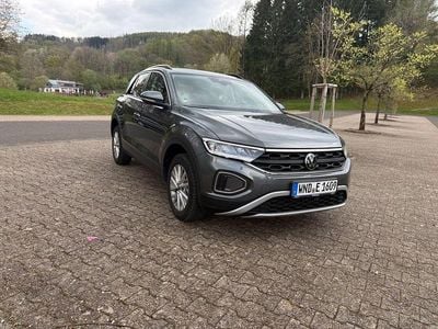 Second-hand VW T-Roc Life 150 CP (110 kW) 2022 Gri SUV