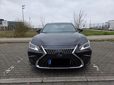 Gebraucht Lexus ES300H 218 PS (160 kW) 2022 Schwarz Limousine