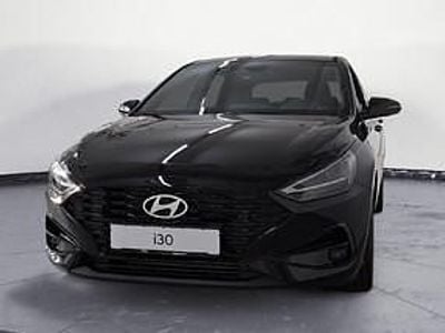 Neu Hyundai i30 Advantage 140 PS (102 kW) 2025 Abyss black Limousine