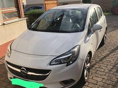 Weiß Gebraucht 2015 Opel Corsa Innovation Limousine | 9.600 € (Etwas zu teuer)