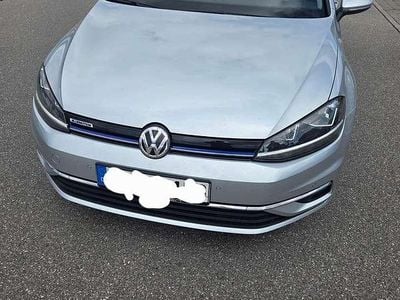 Second-hand VW Golf VII Comfortline 131 CP (96 kW) 2019 Argintiu Break