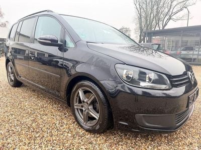 Schwarz Gebraucht 2011 VW Touran Van / Kleinbus | 5.490 € (Fairer Preis)