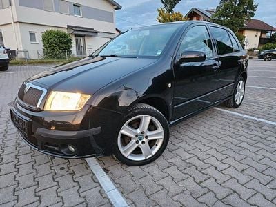 Schwarz Gebraucht 2007 Skoda Fabia Celebration Kleinwagen | 3.333 € (Fairer Preis)