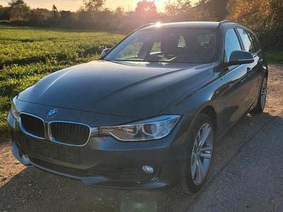 Gebraucht BMW 320 184 PS (135 kW) 2013 Grau Kombi