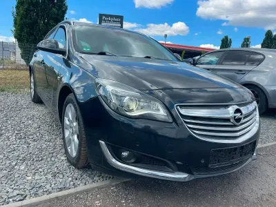 Gebraucht Opel Insignia 150 PS (110 kW) 2014 Schwarz Kombi