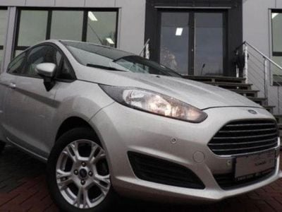 Gebraucht Ford Fiesta 75 PS (55 kW) 2014 Silber Kleinwagen