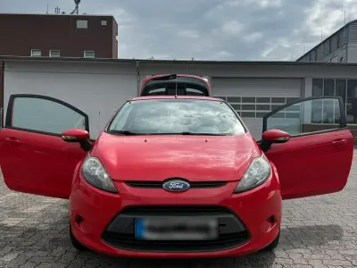 Gebraucht Ford Fiesta 82 PS (60 kW) 2009 Rot Kleinwagen