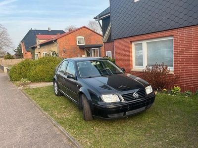 Gebraucht VW Bora Highline 115 PS (84 kW) 2000 Schwarz Limousine