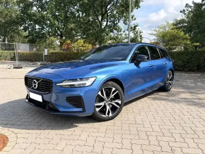 Gebraucht Volvo V60 R-Design 390 PS (286 kW) 2020 Blau Kombi