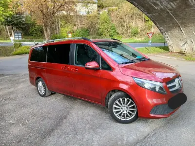 Gebraucht Mercedes V220 Edition 163 PS (119 kW) 2020 Rot Van / Kleinbus