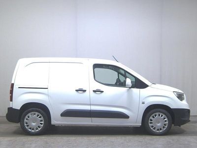 Usata Opel Combo Edition 102 CV (75 kW) 2021 Bianco Monovolume