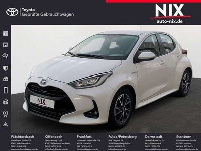 Schneeweiß Gebraucht 2021 Toyota Yaris Hybrid Basis Kleinwagen | 17.990 € (Fairer Preis)