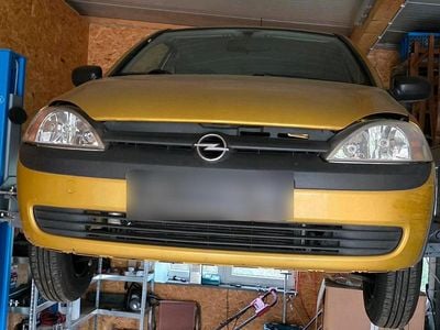 Gebraucht Opel Corsa 58 PS (42 kW) 2001 Gold Kleinwagen