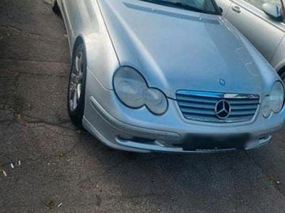 Usado Mercedes CL200 222 HP (163 kW) 2002 Prateado Coupé