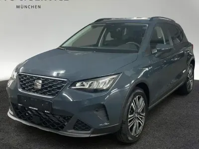 Neu Seat Arona 115 PS (84 kW) 2025 Blau SUV