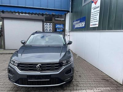 Second-hand VW T-Roc Style 150 CP (110 kW) 2021 Gri SUV