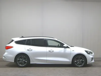 Gebraucht Ford Focus ST-Line 150 PS (110 kW) 2020 Frost weiss Kombi