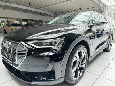 Second-hand Audi e-tron Sport 300 kW (408 CP) 2022 Negru SUV