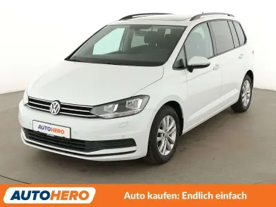 Gebraucht VW Touran Comfortline 150 PS (110 kW) 2017 Pure white Van / Kleinbus
