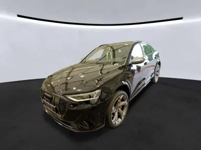 Gebraucht Audi e-tron Sportback Sport 369 kW (503 PS) 2022 Mythosschwarz metallic SUV