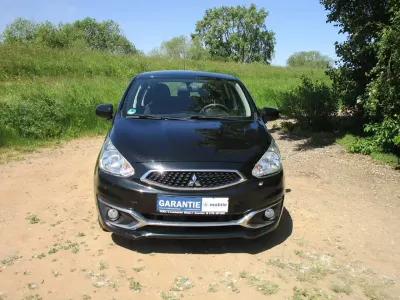 Gebraucht Mitsubishi Space Star Basis 71 PS (52 kW) 2017 Magicschwarz (p) Kleinwagen