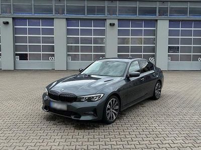 Gebraucht BMW 320 Sport Line 190 PS (139 kW) 2021 Grau Limousine